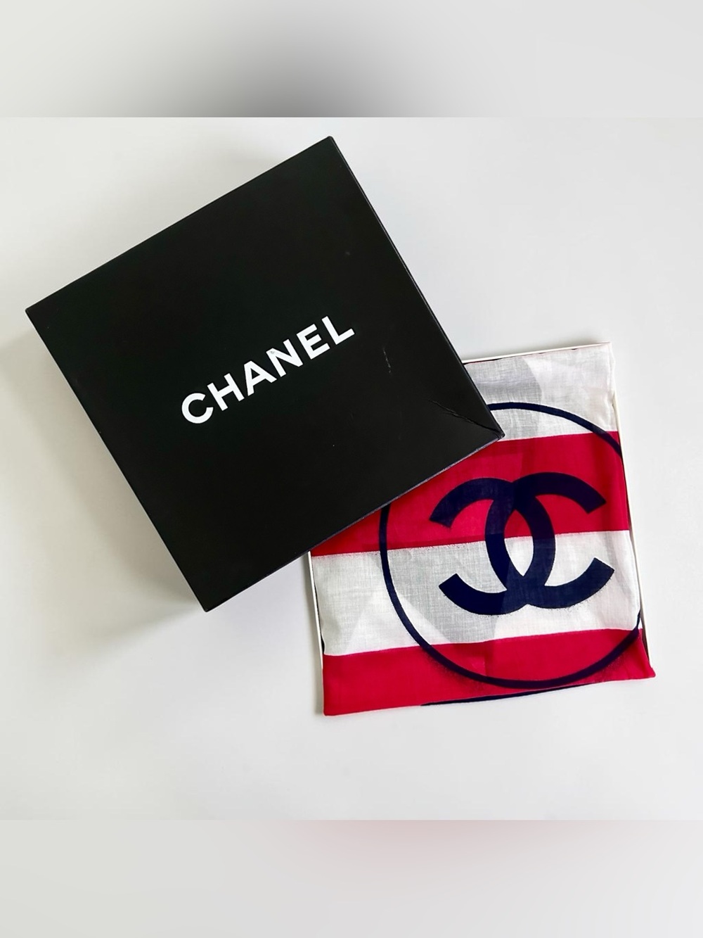 Chanel Shawl Scarf - Picture 3 of 16